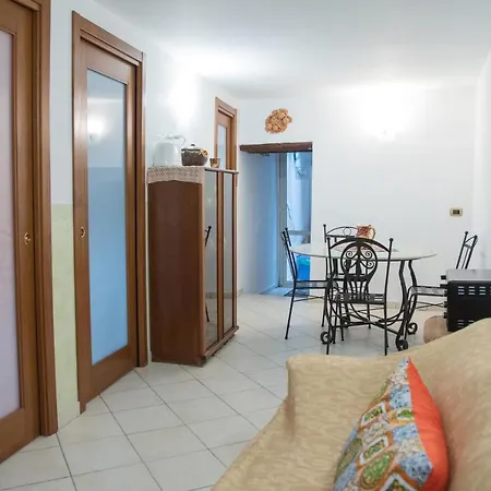 Appartement Vicolo Iv 200m From Sea - Happy